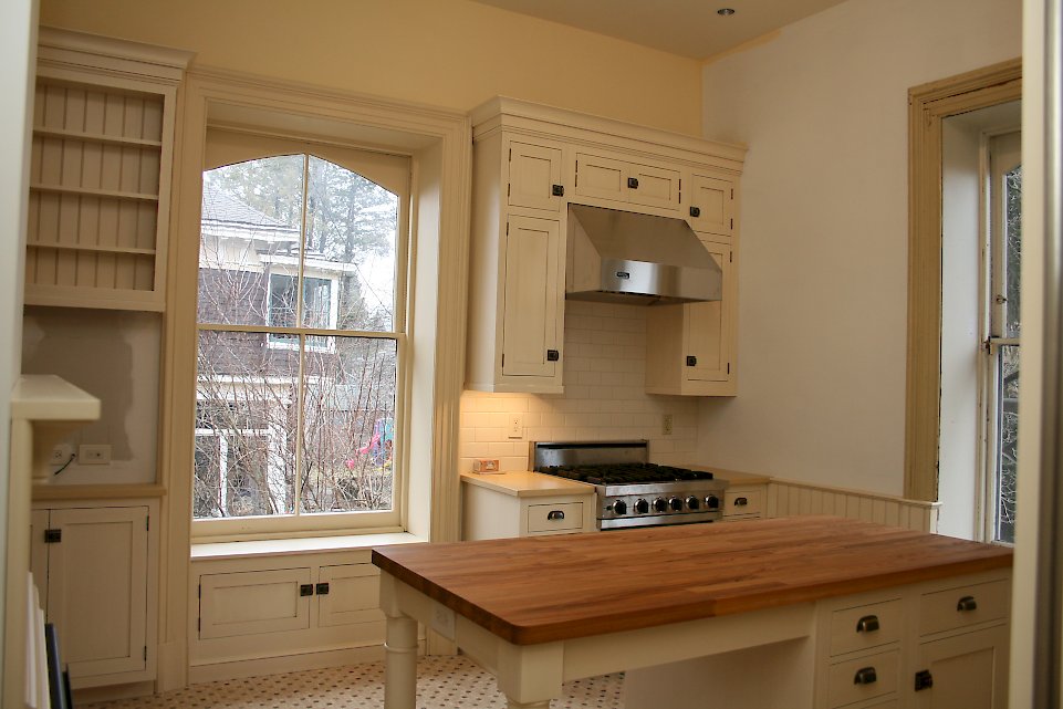 Sturbridge inset kitchen with vintage white finish.