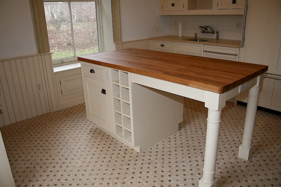 Island with an elm wood top.