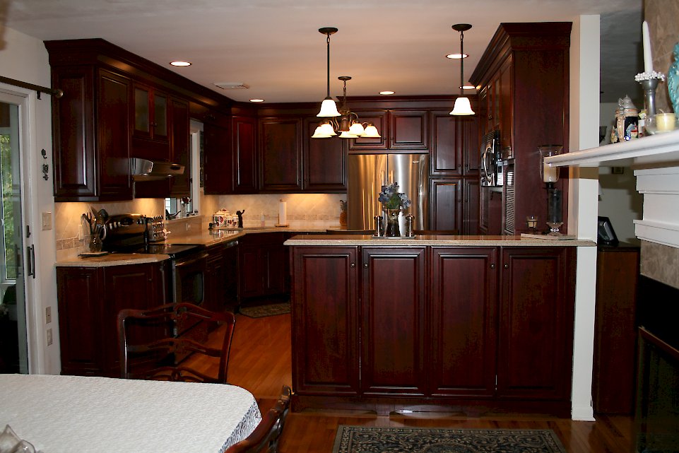 Cherry Brookhaven with Pelhem Manor Raised door style.