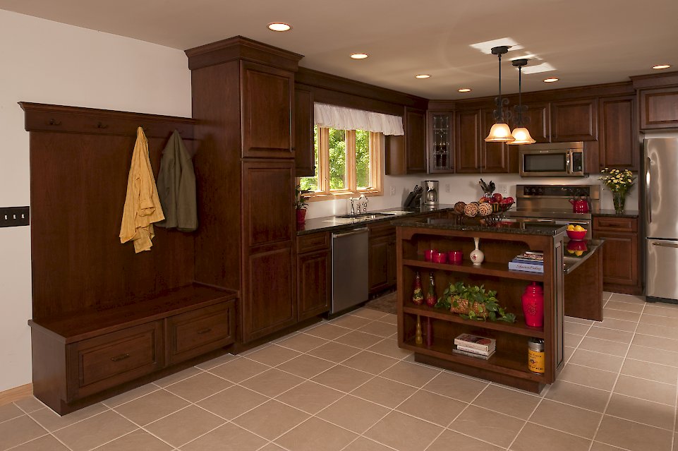 A Medallion Designer Gold kitchen with the Brookhill raised door style.