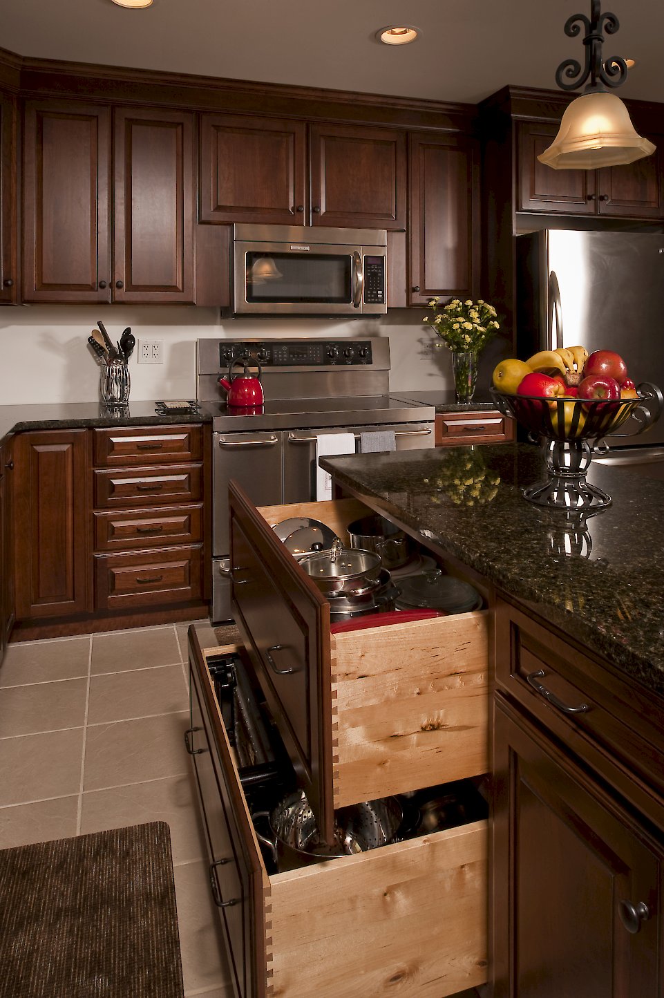 Large Drawers for Pot and Pan storage.