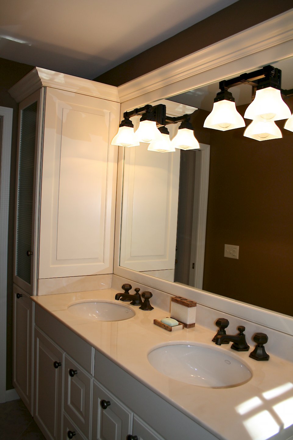 Double bowl vanity with undermount sinks.