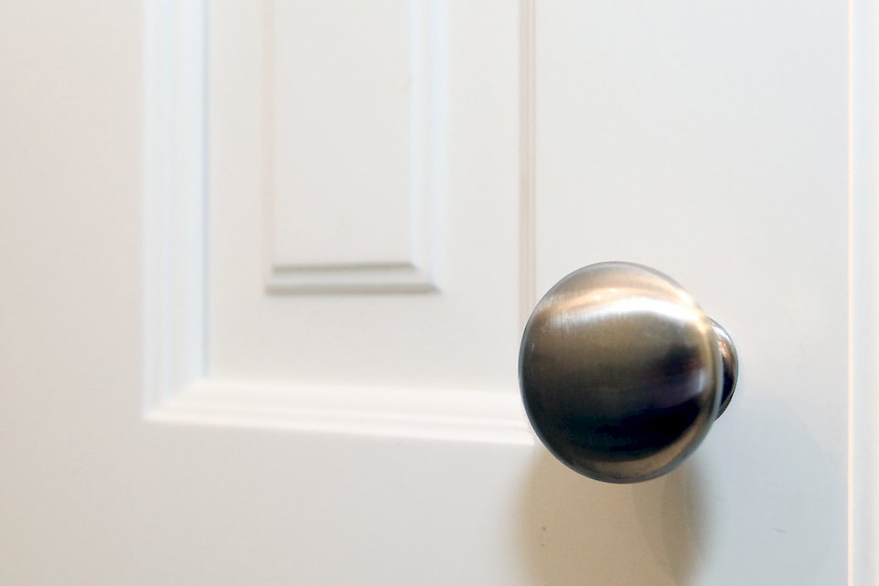 Stainless knobs.